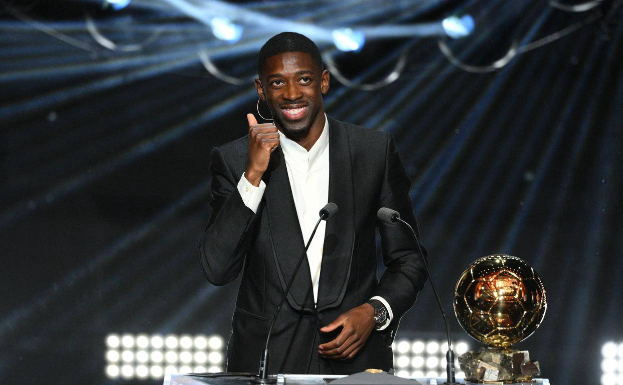 创造历史！邦马蒂女足金球三连冠，登贝莱携PSG三冠王荣膺男子金球