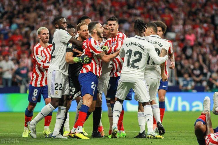 巴萨主场迎战马竞，红蓝军团能否巩固榜首优势？