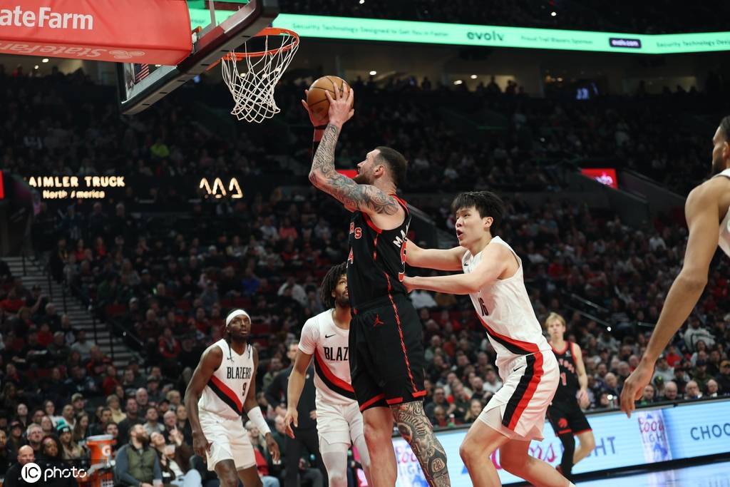 杨瀚森0分3板夏普21+7 开拓者主场不敌猛龙